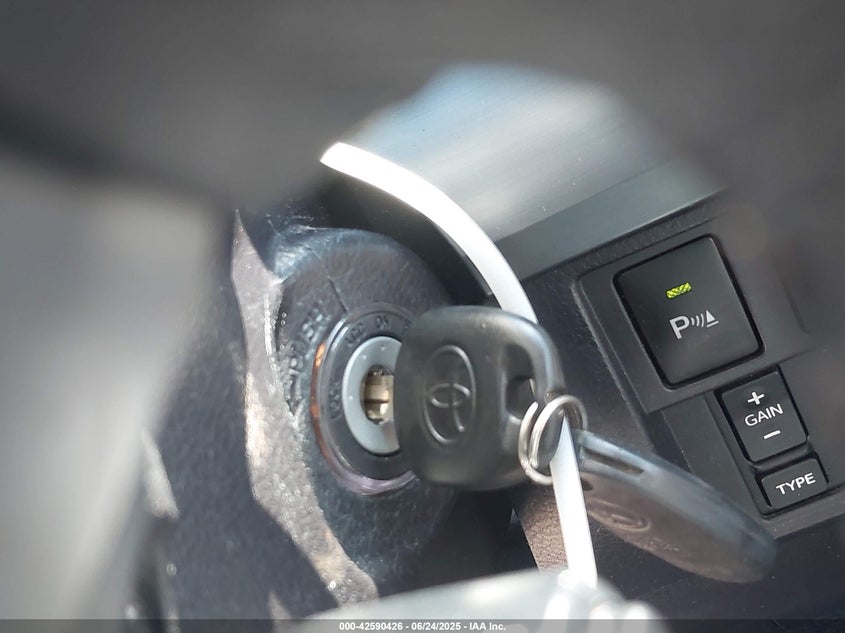 2016 TOYOTA TUNDRA PLATINUM 5.7L V8 - 5TFAW5F11GX543407