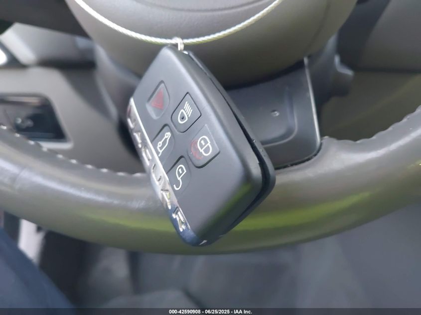 2017 JAGUAR XE 25T PREMIUM SAJAD4BGXHA947189