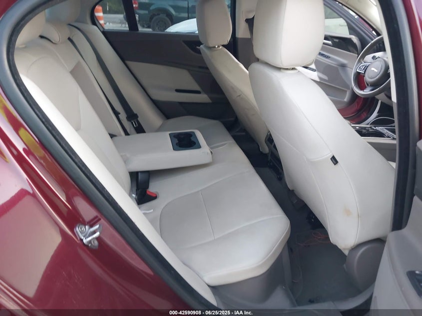 2017 JAGUAR XE 25T PREMIUM SAJAD4BGXHA947189