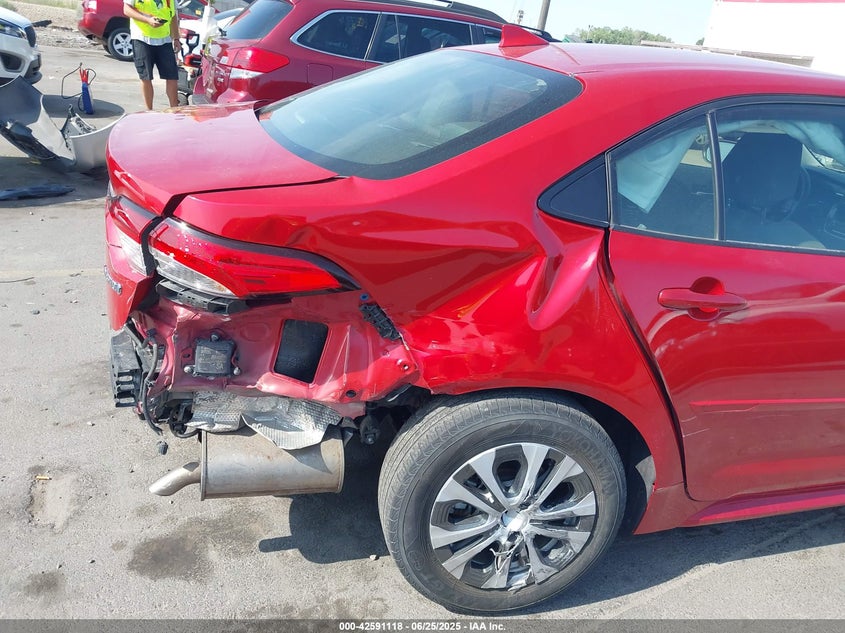 2021 TOYOTA COROLLA HYBRID LE - JTDEAMDE5MJ004903