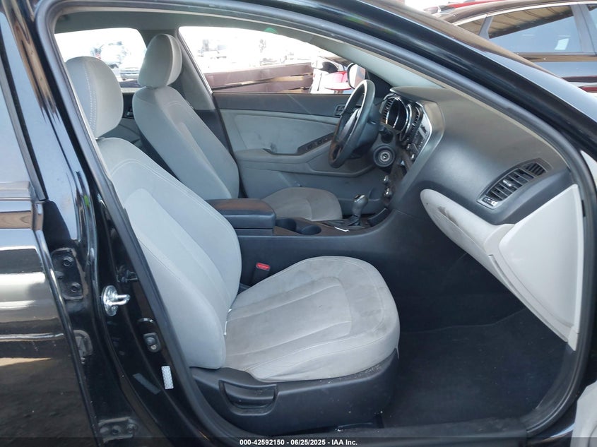 2011 KIA OPTIMA VIN: KNAGM4A77B5145304