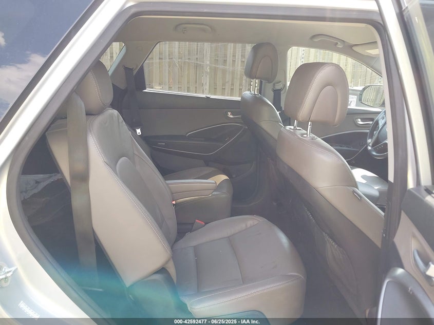 2016 HYUNDAI SANTA FE VIN: KM8SNDHF0GU159853