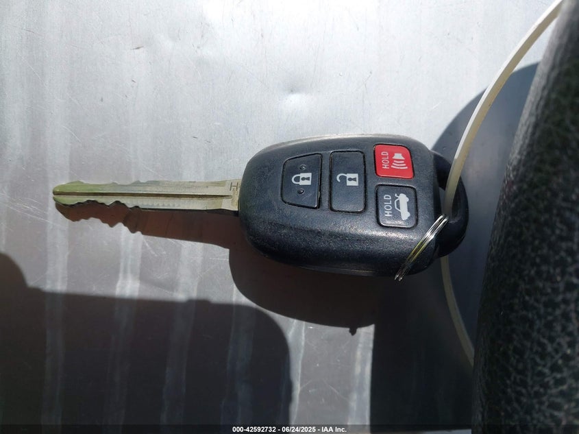 2015 TOYOTA COROLLA LE PLUS - 5YFBURHEXFP182323