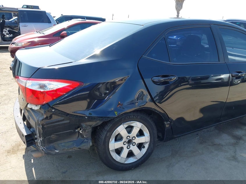 2015 TOYOTA COROLLA LE PLUS - 5YFBURHEXFP182323