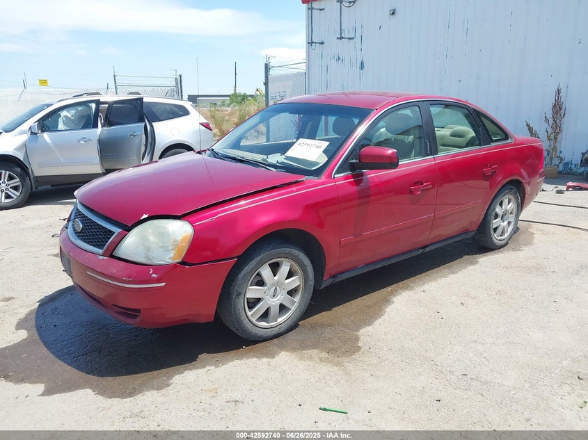 1FAFP23175G177445 2005 FORD FIVE HUNDRED photo no. 2