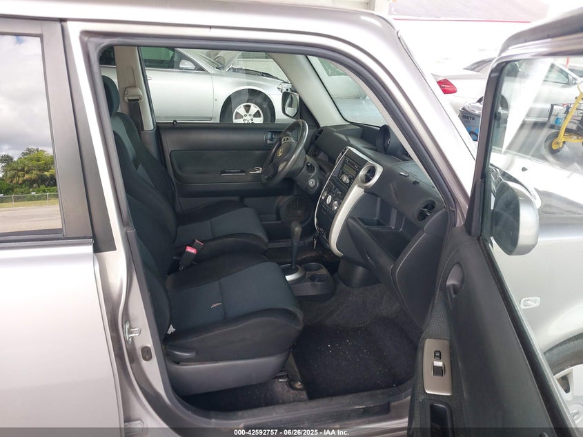 2006 TOYOTA SCION VIN: JTLKT324864077724