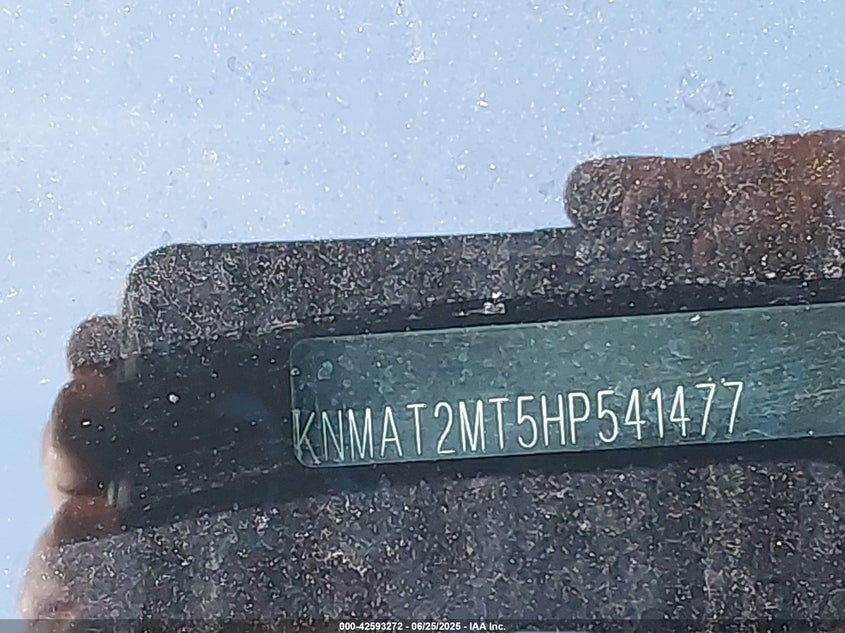 2017 NISSAN ROGUE S - KNMAT2MT5HP541477