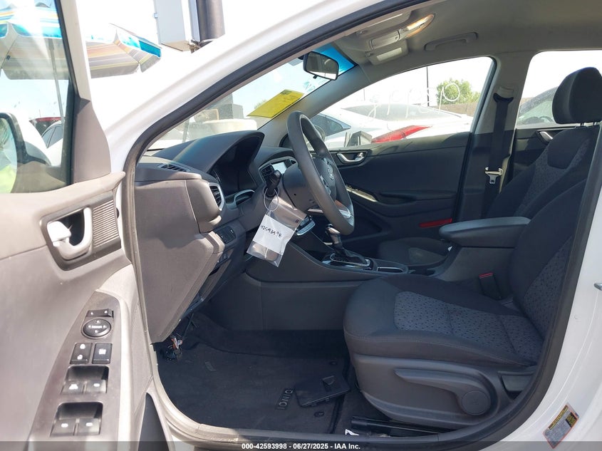 2019 HYUNDAI IONIQ HYBRID VIN: KMHC65LC2KU175615