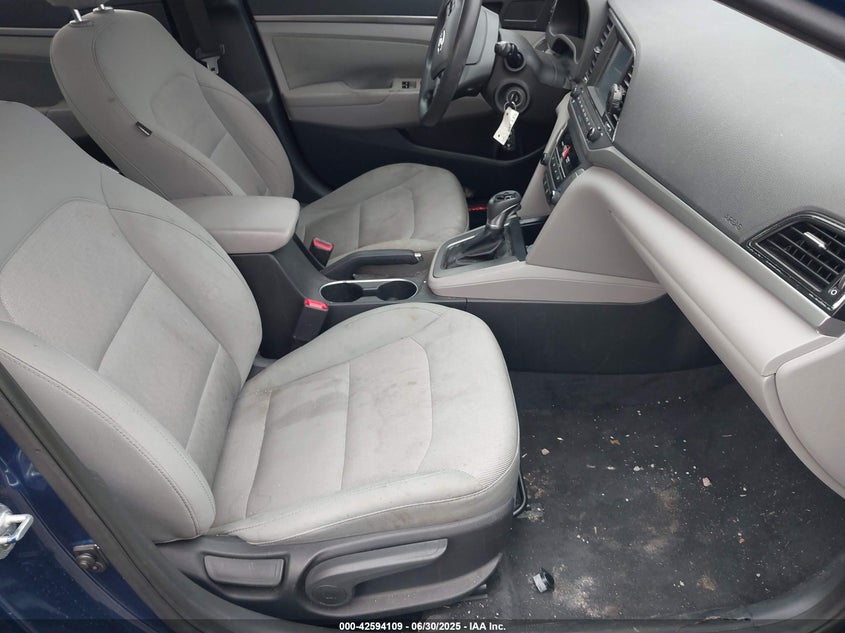 2017 HYUNDAI ELANTRA SE - 5NPD84LFXHH072260