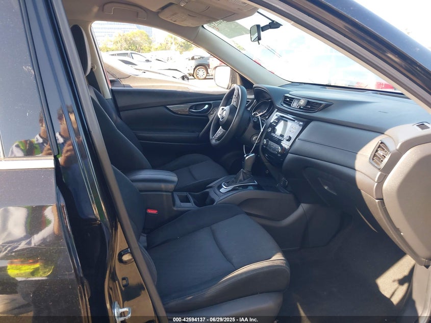 2017 NISSAN ROGUE S - JN8AT2MTXHW133826