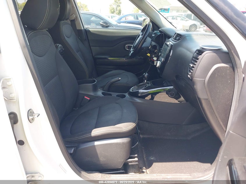 2015 KIA SOUL + - KNDJP3A52F7202480