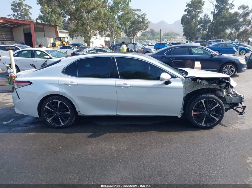 2018 TOYOTA CAMRY VIN: 4T1B61HK5JU118893