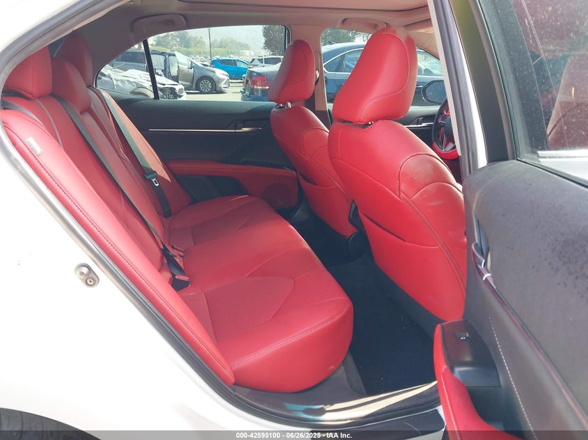 2018 TOYOTA CAMRY VIN: 4T1B61HK5JU118893