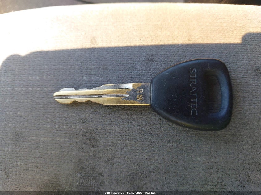 2002 Honda Accord 2.3 Lx VIN: 1HGCG66582A050450 Lot: 42595178