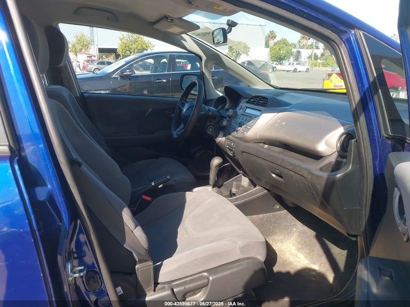 2010 HONDA FIT VIN: JHMGE8H22AS001529