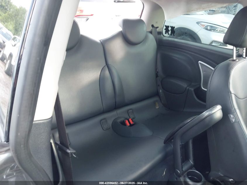 2006 Mini Cooper S VIN: WMWRE33536T137021 Lot: 42596452