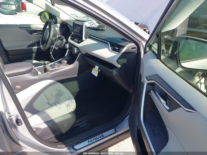 2025 TOYOTA RAV4 HYBRID XLE PREMIUM - JTMB6RFV8SD153011