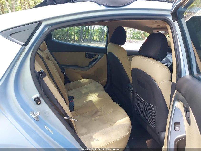 2011 HYUNDAI ELANTRA VIN: KMHDH4AE7BU119084