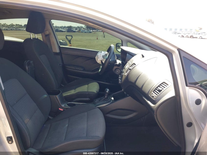 2016 KIA FORTE VIN: KNAFX4A66G5594877
