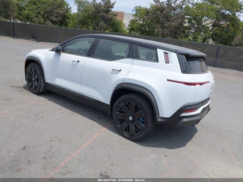 Vin: vcf1zbu29pg003739, lot: 43090395, fisker ocean one 20233