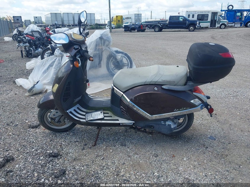 2009 FLYSCOOTERS LA VIE VIN: L5YTCKPB191113172