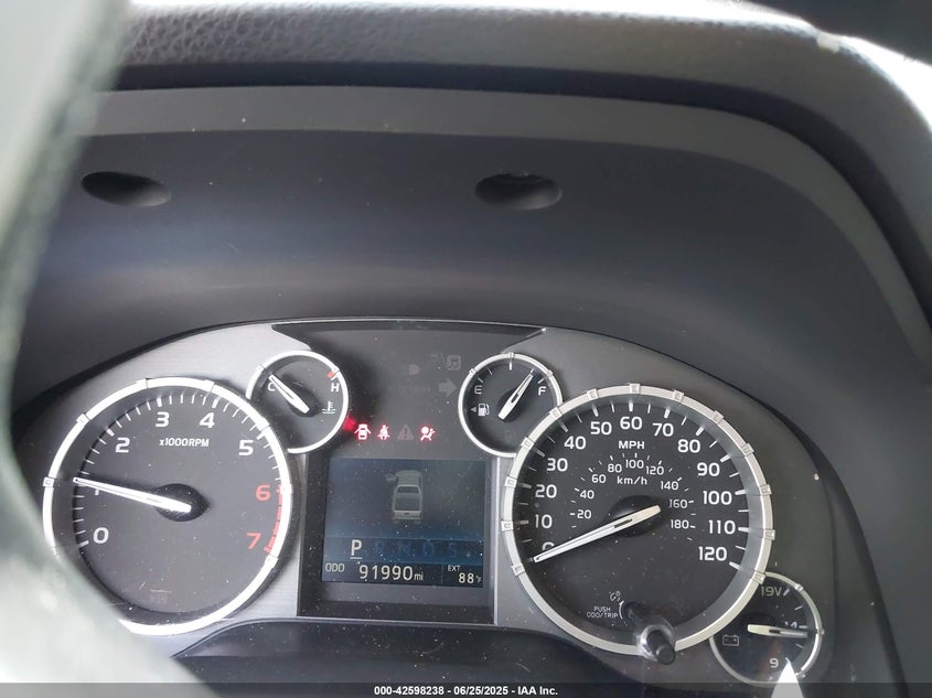 2016 TOYOTA TUNDRA LIMITED 5.7L V8 - 5TFFW5F14GX206459