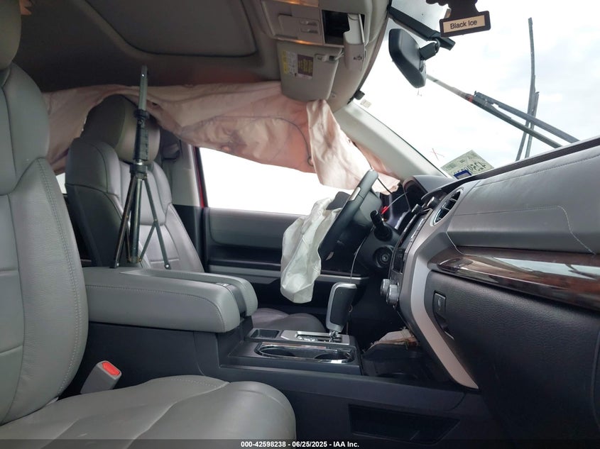 2016 TOYOTA TUNDRA LIMITED 5.7L V8 - 5TFFW5F14GX206459