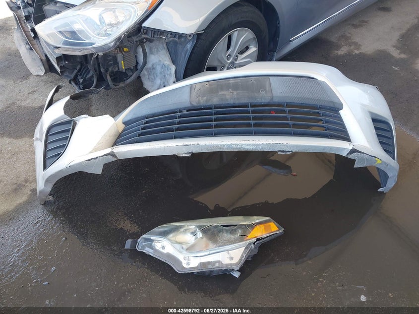 2014 TOYOTA COROLLA LE - 5YFBURHE4EP159621