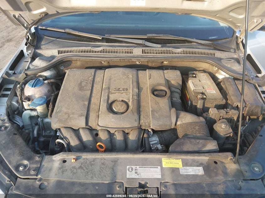 2012 VOLKSWAGEN JETTA VIN: 3VWDX7AJ8CM381611