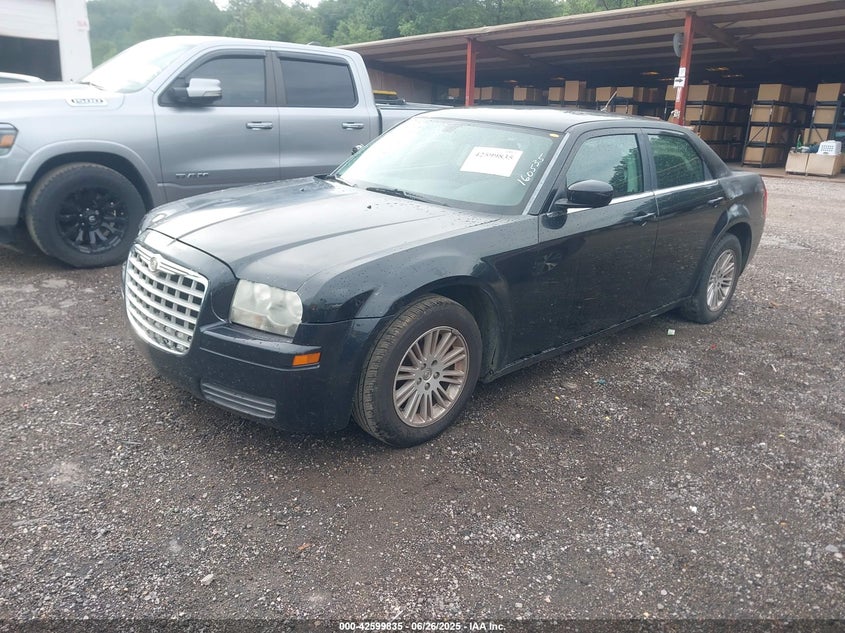 2008 CHRYSLER 300 VIN: 2C3LA43R48H160535