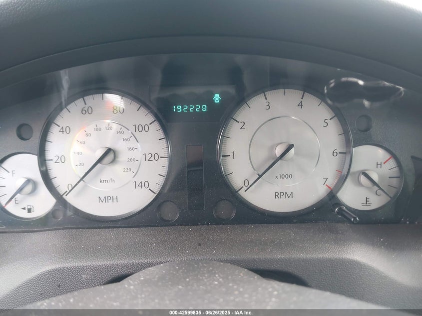 2008 CHRYSLER 300 VIN: 2C3LA43R48H160535
