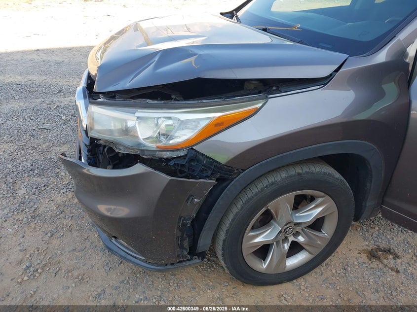 2016 TOYOTA HIGHLANDER LIMITED V6 - 5TDYKRFH6GS140253
