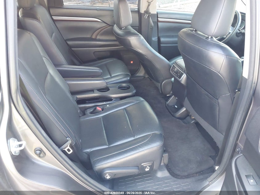 2016 TOYOTA HIGHLANDER LIMITED V6 - 5TDYKRFH6GS140253