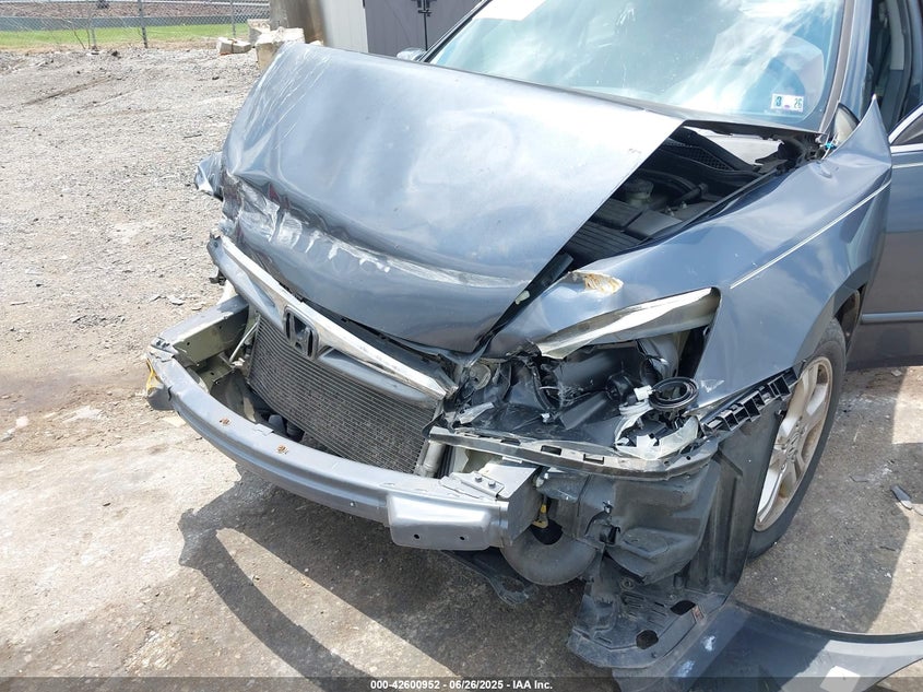 2007 Honda Accord 2.4 Se VIN: 1HGCM56307A052198 Lot: 42600952