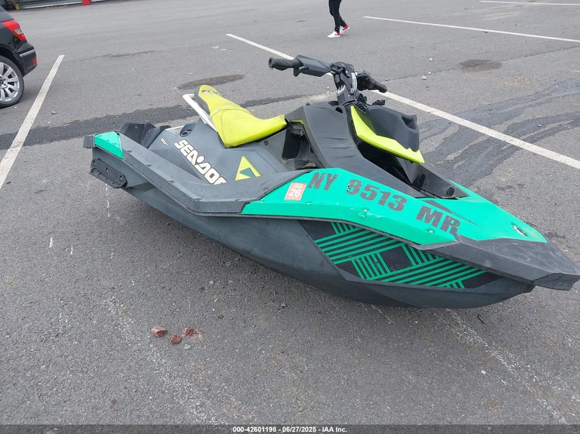 00000YDV01012F021 2021 Seadoo Spark auction photo 1