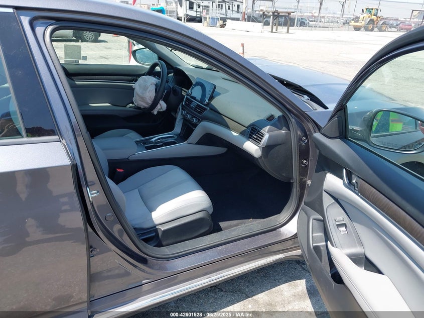 2018 HONDA ACCORD HYBRID VIN: 1HGCV3F4XJA000692
