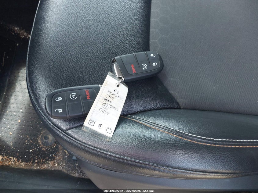 2018 JEEP COMPASS LATITUDE 4X4 - 3C4NJDBB4JT116122