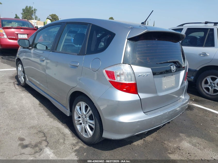 2009 HONDA FIT VIN: JHMGE88499S008698