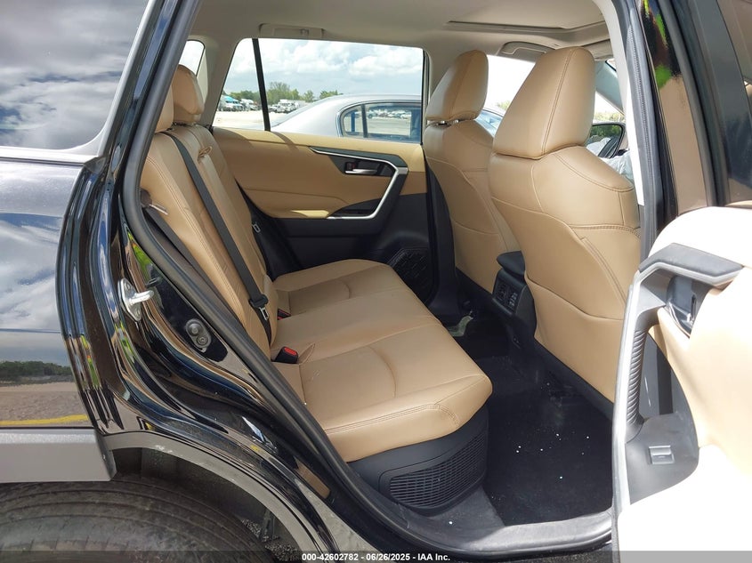 2024 TOYOTA RAV4 HYBRID XLE PREMIUM - 4T3B6RFV2RU161117