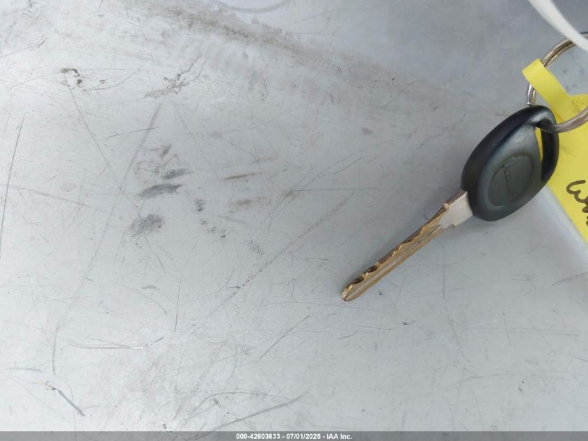 2004 Chevrolet Silverado 1500 Work Truck VIN: 1GCEC14XX4Z321880 Lot: 42603633