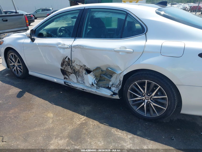 2022 TOYOTA CAMRY XLE - 4T1F11AK2NU710770