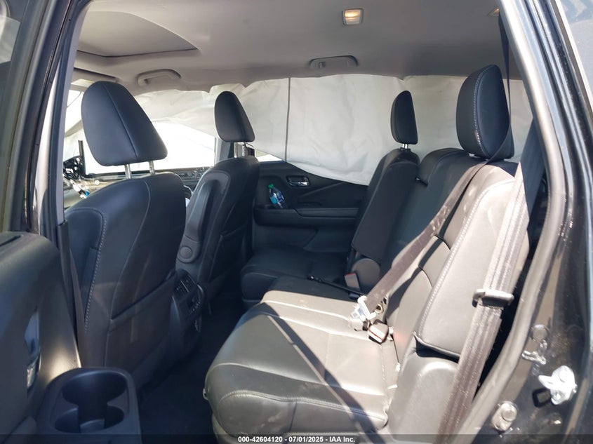 2022 HONDA PILOT VIN: 5FNYF5H24NB011709