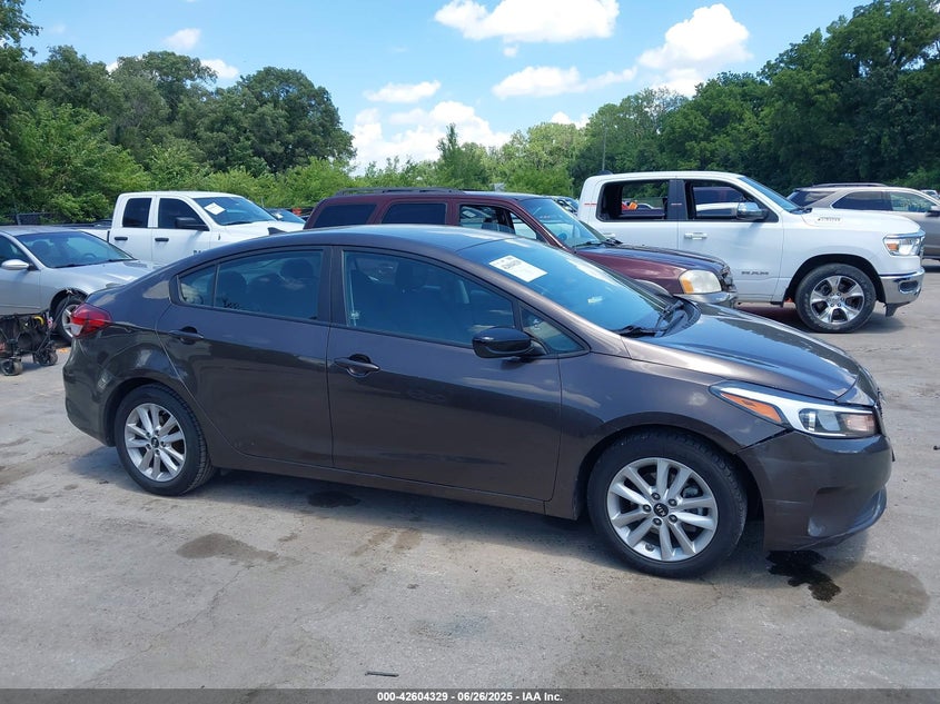2017 KIA FORTE LX - 3KPFL4A74HE008559