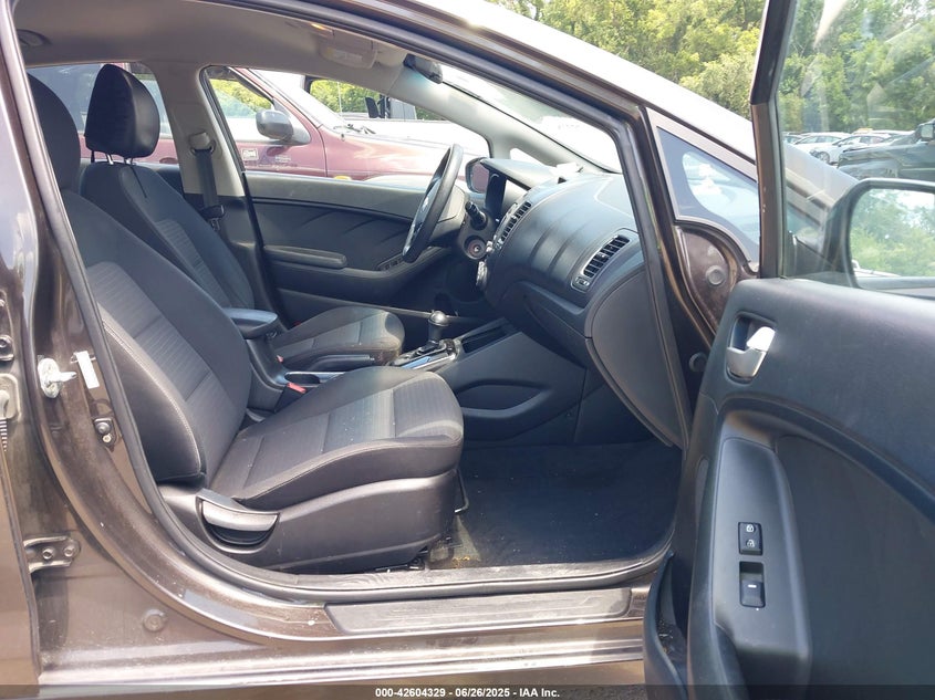 2017 KIA FORTE LX - 3KPFL4A74HE008559