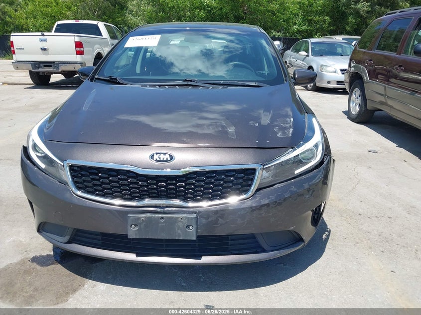 2017 KIA FORTE LX - 3KPFL4A74HE008559