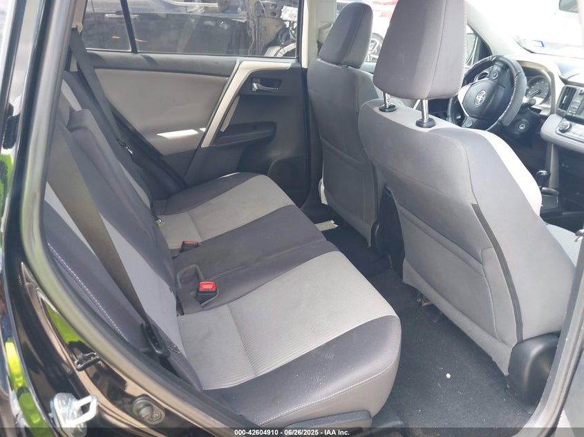2015 TOYOTA RAV4 XLE - 2T3WFREV7FW169258