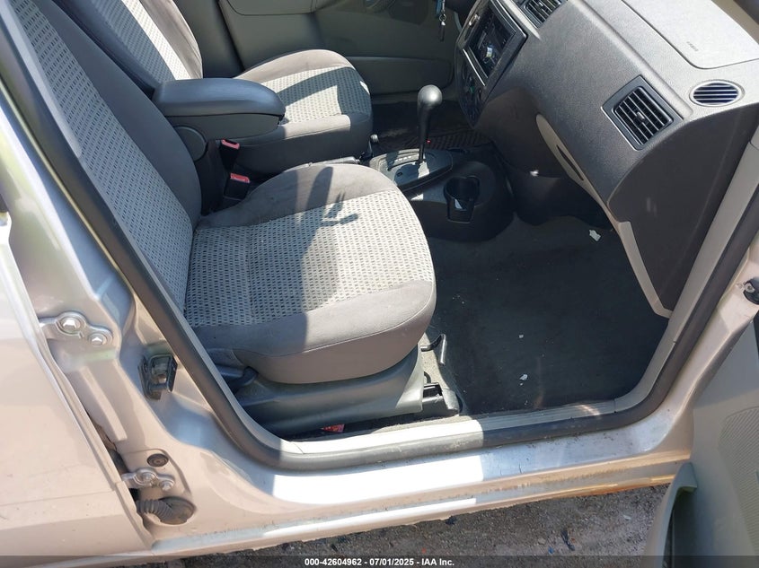 2007 FORD FOCUS VIN: 1FAHP36N17W119403