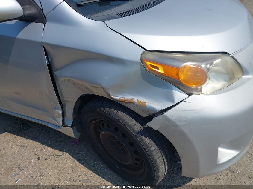 2014 SCION XD VIN: JTKKUPB40E1044001