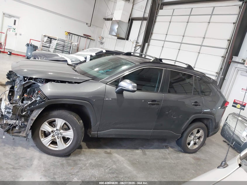 2021 TOYOTA RAV4 XLE - 2T3P1RFV8MW158476