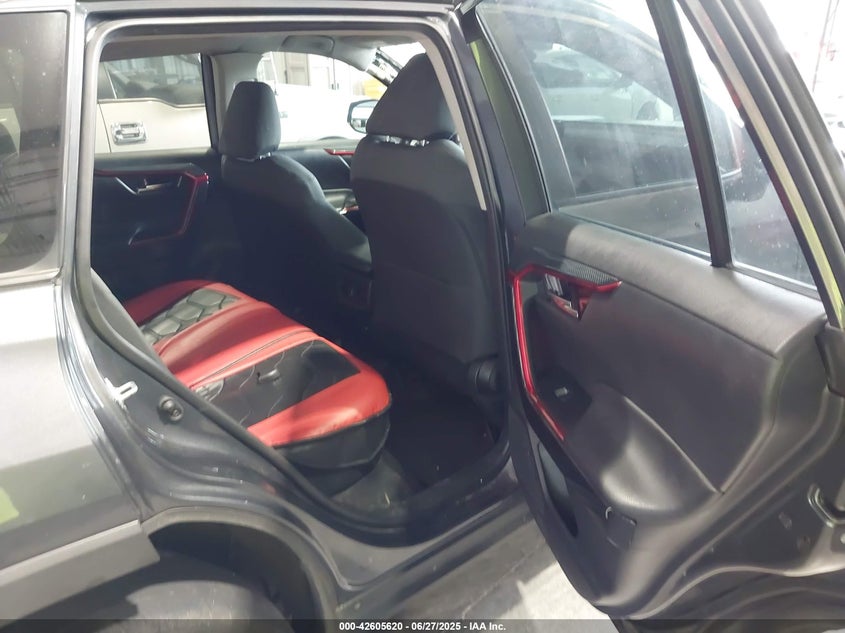 2021 TOYOTA RAV4 XLE - 2T3P1RFV8MW158476